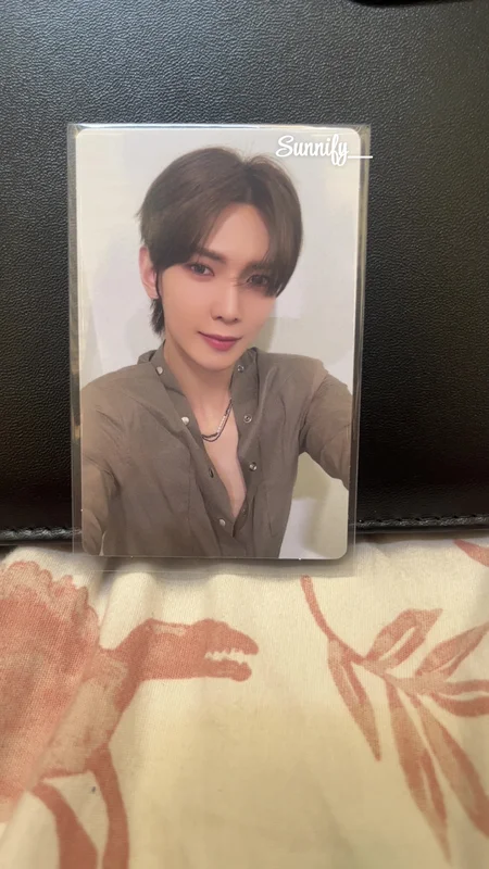 GOLDEN HOUR : Part.1 hello82