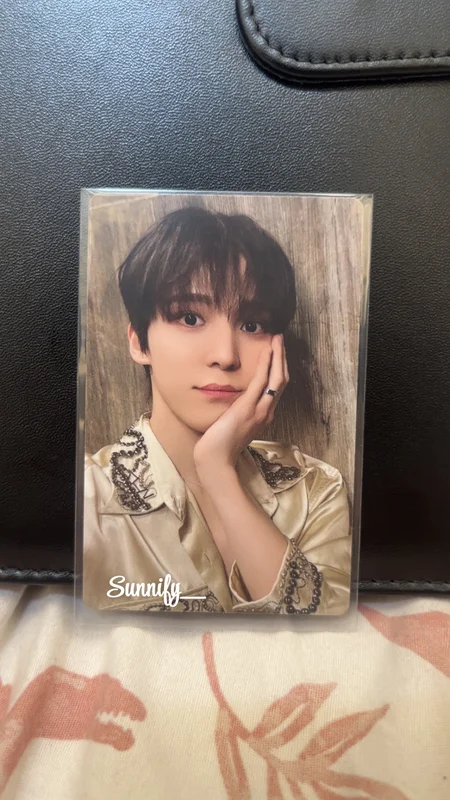 GOLDEN HOUR : Part.1 BLUE HOUR VER.