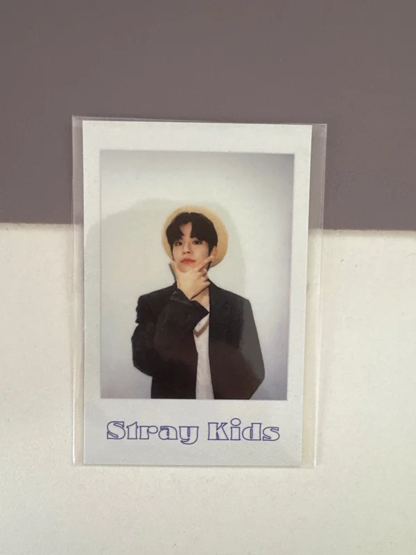 2022 SEASON'S GREETINGS Room,mates