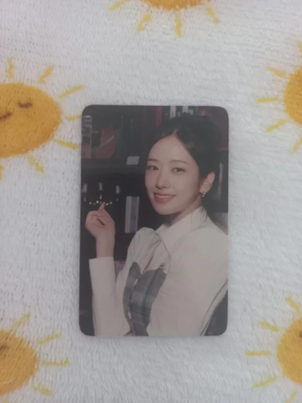 IVE THE FIRST FAN CONCERT The Prom Queens RANDOM PHOTOCARD PACK
