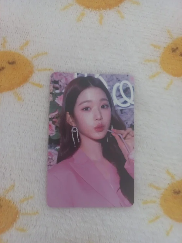 IVE THE FIRST FAN CONCERT The Prom Queens RANDOM PHOTOCARD PACK