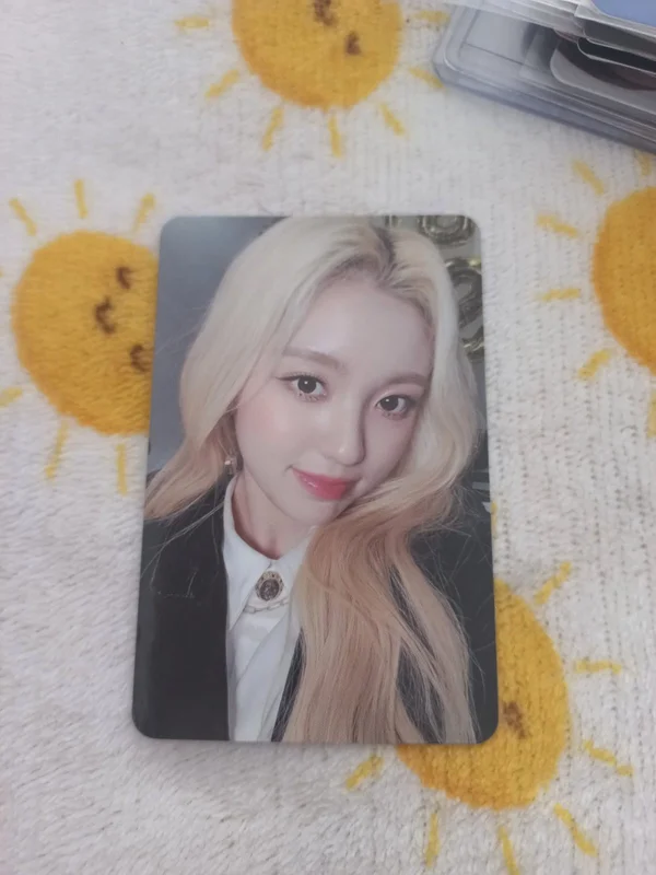 1st Anniversary CAFE EVENT RANDOM PHOTOCARD