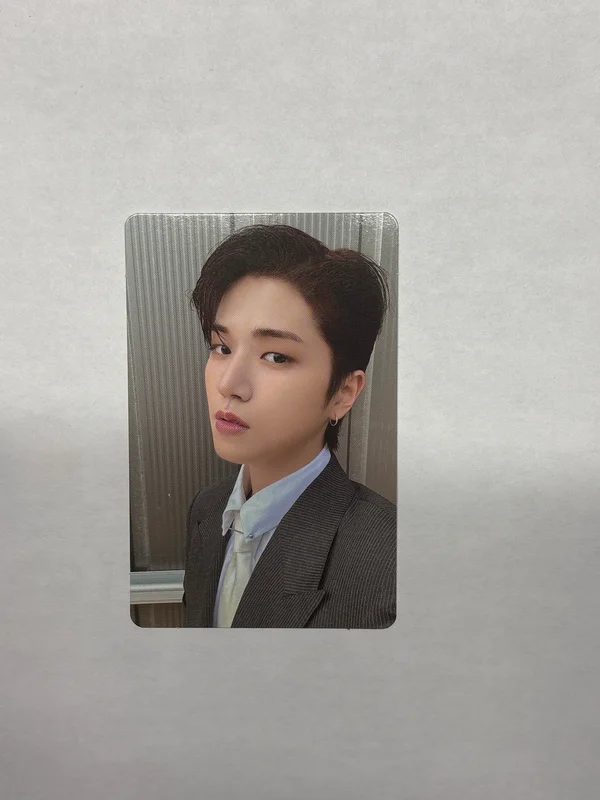 1st EP [WHY..] Weverse Albums ver.