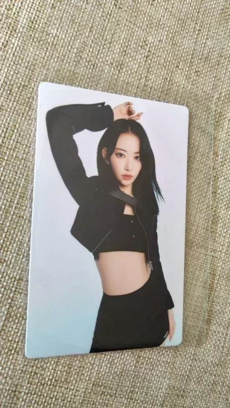 2023 LE SSERAFIM TOUR FLAME RISES Mini Photo card