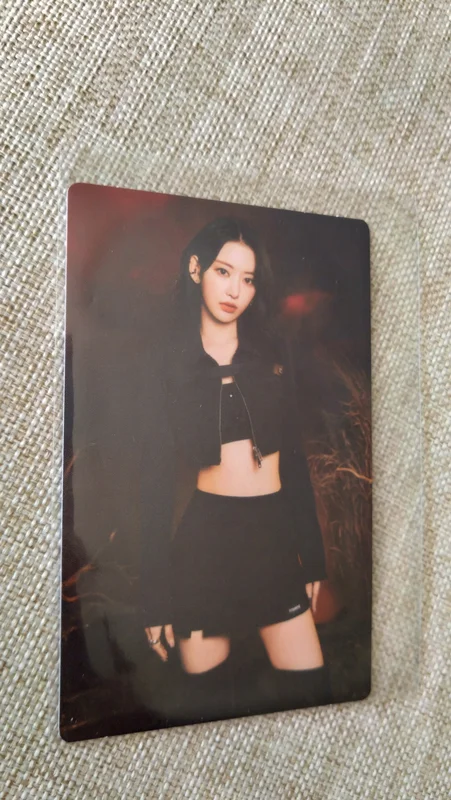 2023 LE SSERAFIM TOUR FLAME RISES Mini Photo card