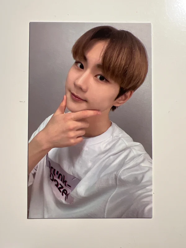 BORDER : CARNIVAL UNIFORM