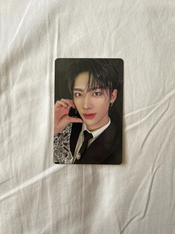 2024 ZEROBASEONE THE FIRST TOUR TIMELESS WORLD IN SEOUL TRADING CARD A VER.