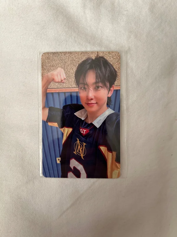 First Howling : NOW WEVERSE