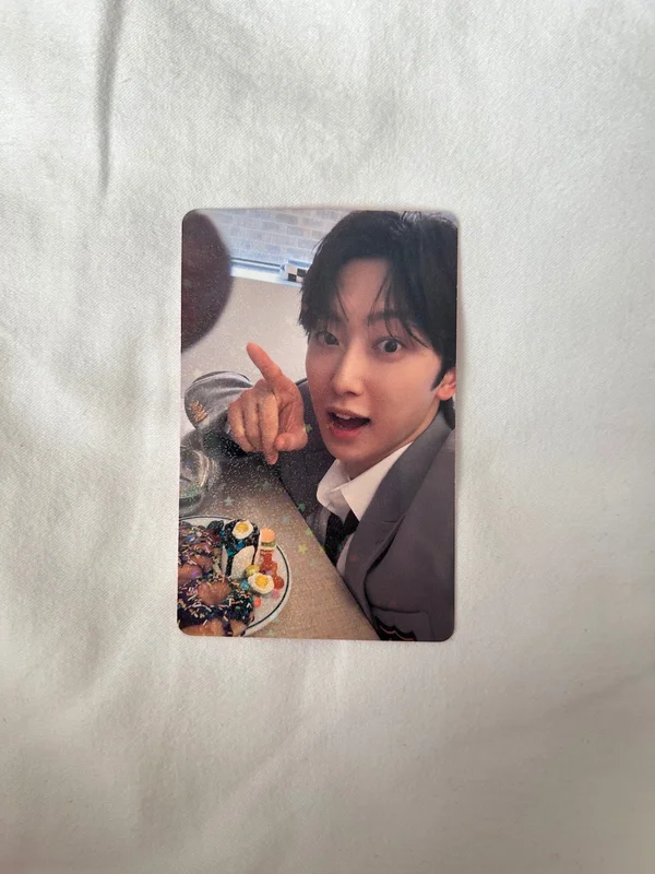 First Howling : WE WEVERSE JAPAN