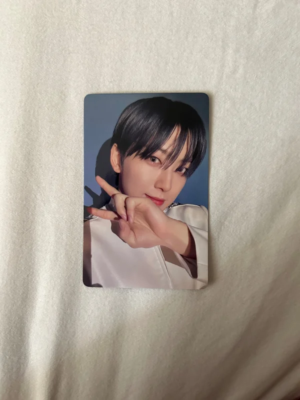 First Howling : NOW YIZHIYU