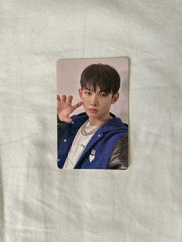 First Howling : NOW Weverse Shop JAPAN ver.