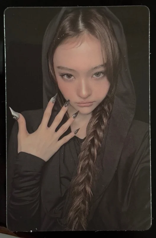 BITE NOW POP-UP RANDOM TRADING PHOTOCARD Aver.