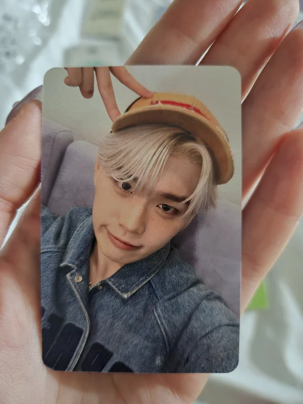 NEVER SAY NEVER DIGIPACK Ver. LUCKY DRAW