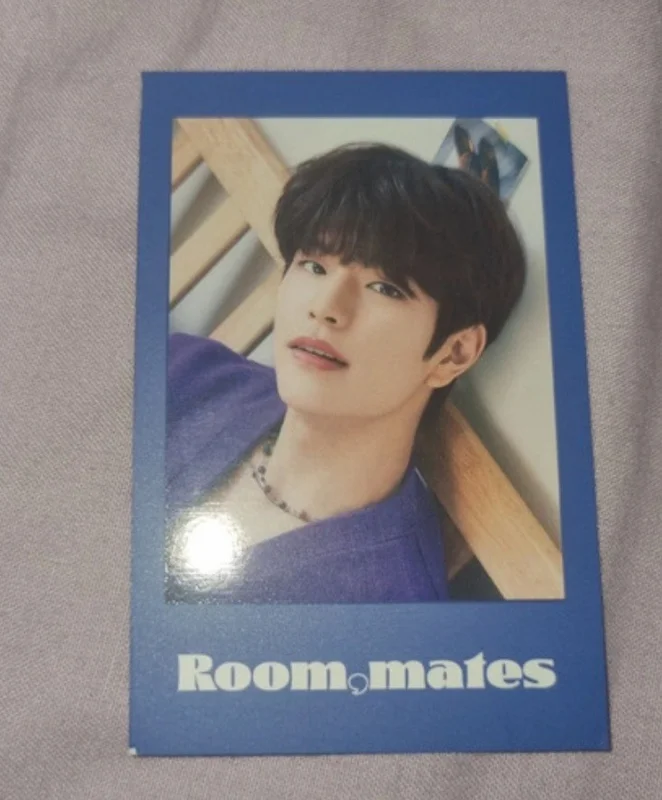 2022 SEASON'S GREETINGS Room,mates