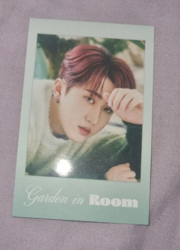 2022 SEASON'S GREETINGS Room,mates