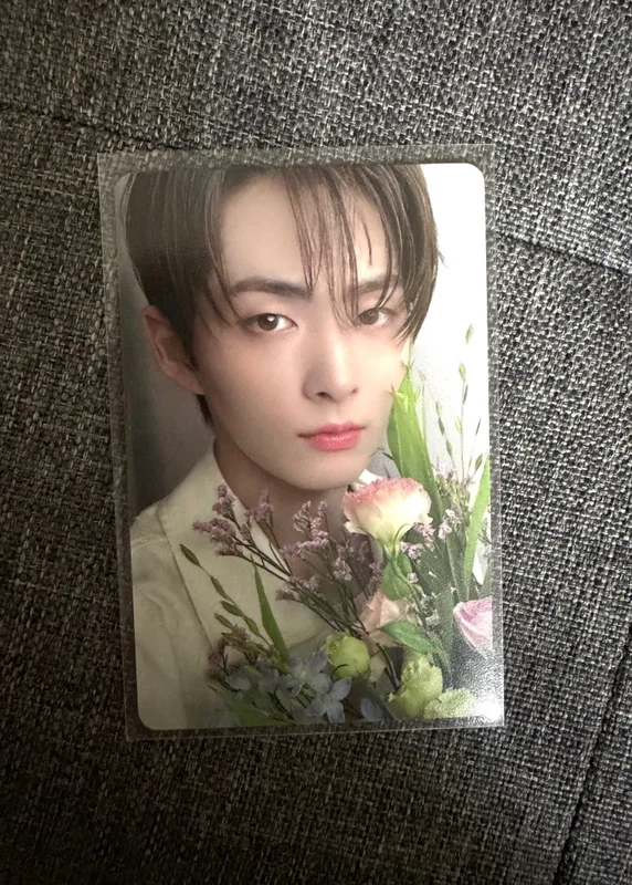 LUN8 be my vaLUNtine POP-UP STORE in TAICHUNG PHOTOCARD HOLDER DECO KIT