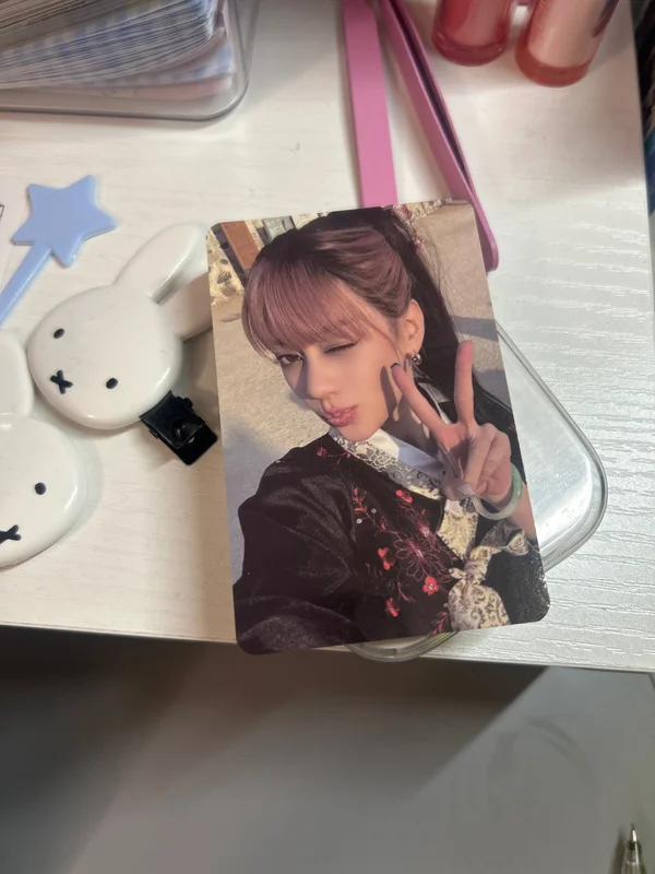 BEAUTIFUL CHAOS PHOTOCARD SET