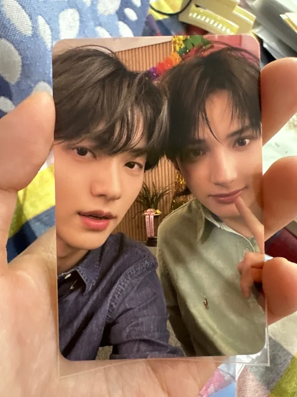 TOMORROW X TOGETHER 2025 SEASON'S GREETINGS