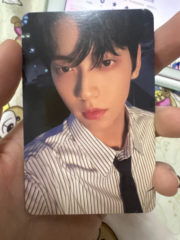 TOMORROW X TOGETHER 2024 SEASON'S GREETINGS
