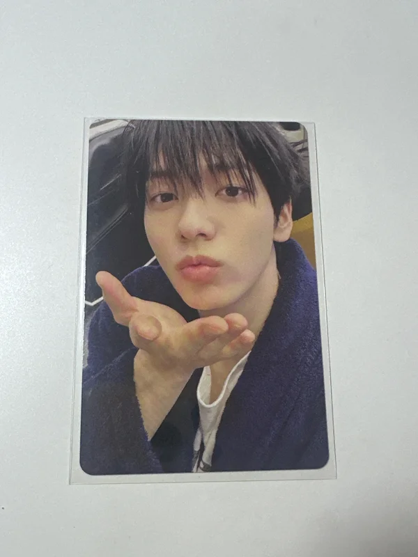 7TH YEAR: A Moment of Stillness in the Thorns Photocard Case Ver. HUNGER Ver.