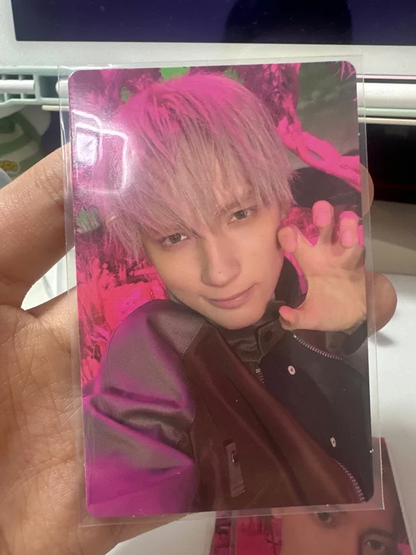 7TH YEAR: A Moment of Stillness in the Thorns POP-UP STORE PHOTOCARD HOLDER