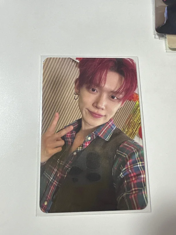 TOMORROW X TOGETHER 2025 SEASON'S GREETINGS