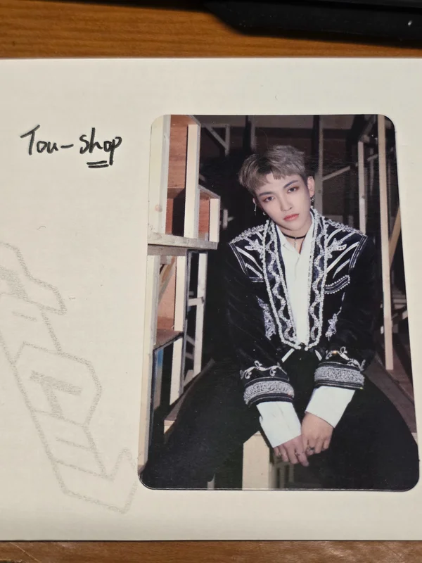 ATEEZ STAR1117 PERFUME LIMITED EDITION
