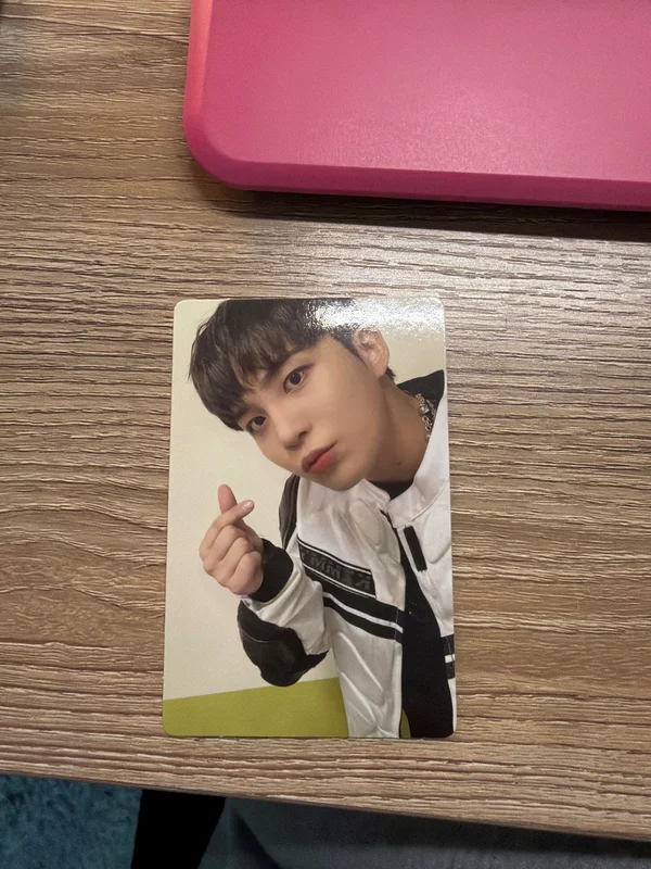 THE WORLD EP.1 : MOVEMENT DIARY VER.