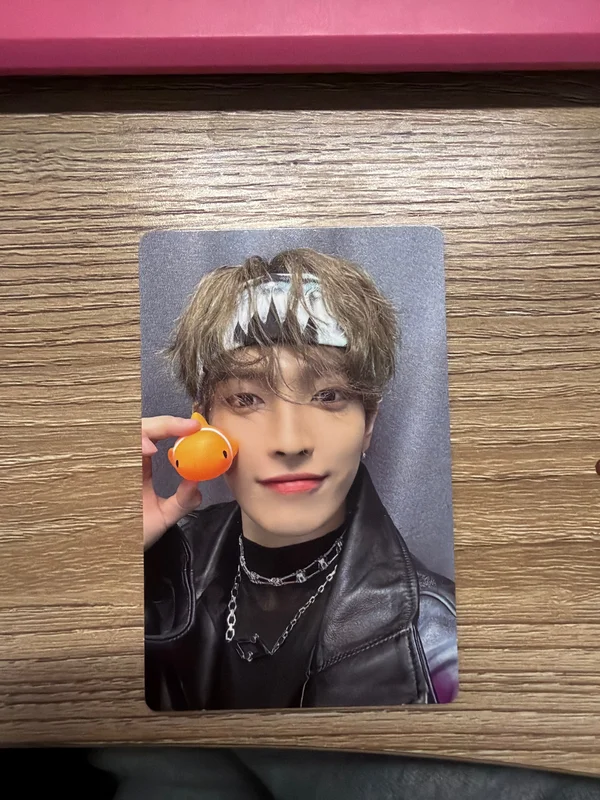 THE WORLD EP.FIN : WILL hello82 POP-UP Exclusive