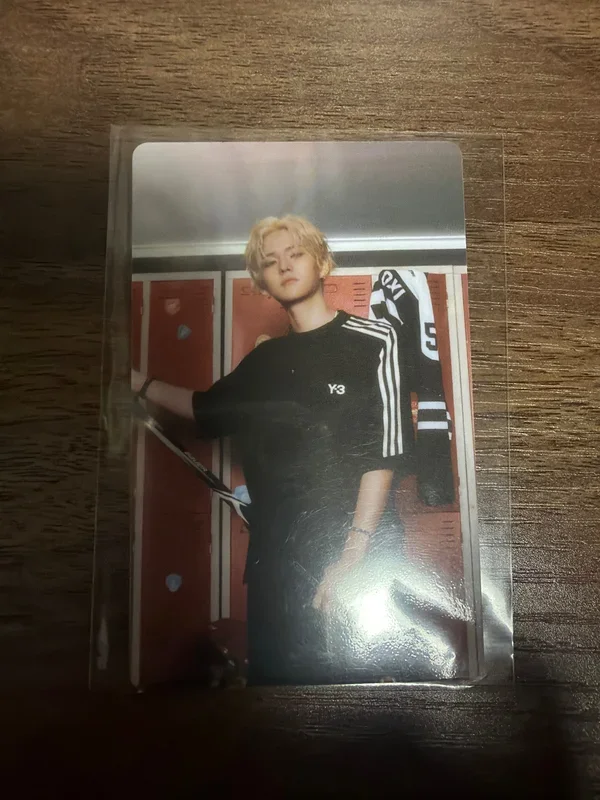 TREASURE 2025 SEASONS GREETINGS WEVERSE