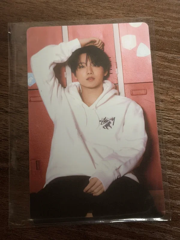 TREASURE 2025 SEASONS GREETINGS WEVERSE