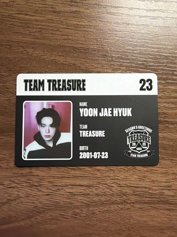 TREASURE 2025 SEASONS GREETINGS