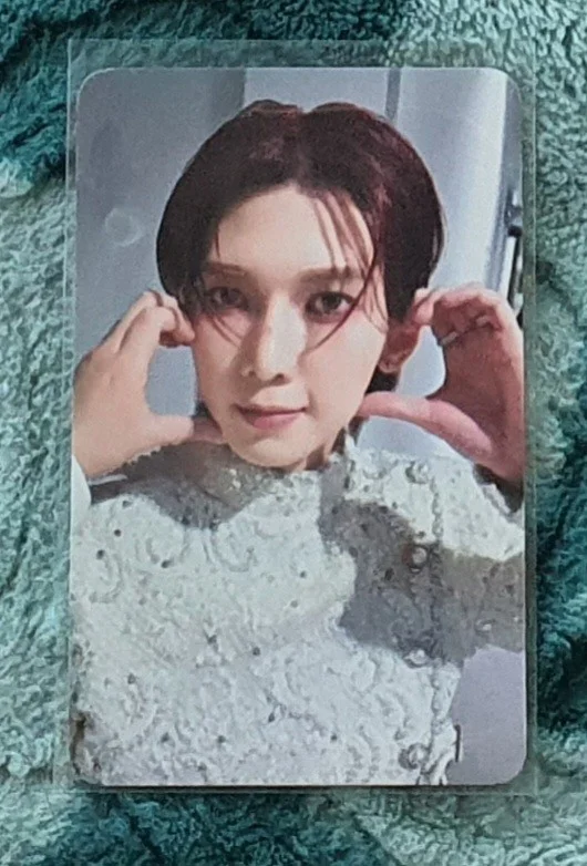 GOLDEN HOUR : Part.2 MAKESTAR LUCKY DRAW in Europe