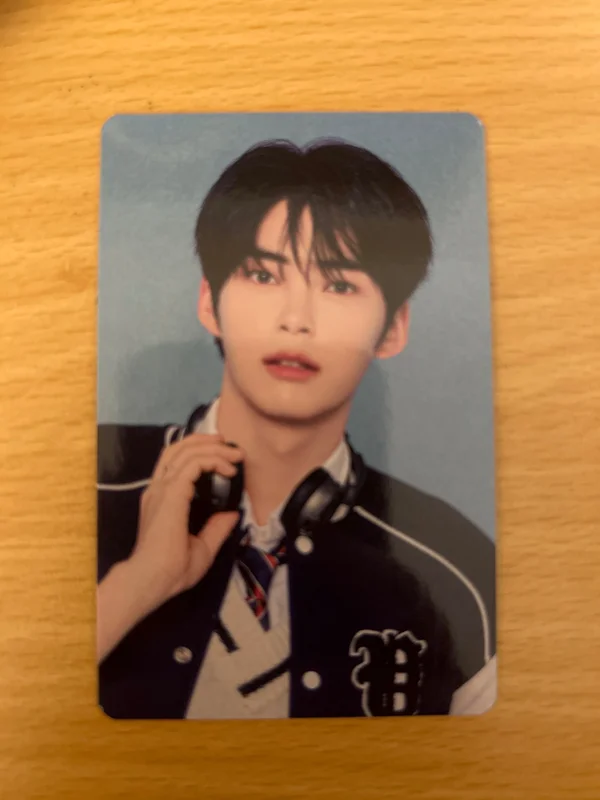 2024 ZEROBASEONE THE FIRST TOUR TIMELESS WORLD IN SEOUL TRADING CARD B VER.