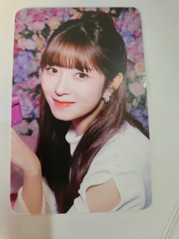 IVE THE FIRST FAN CONCERT The Prom Queens RANDOM PHOTOCARD PACK REI