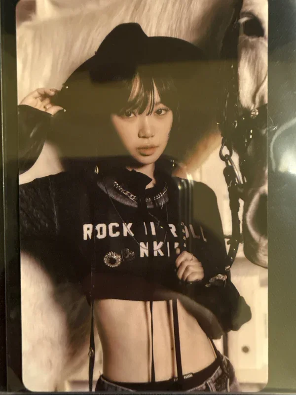 UNFORGIVEN COMPACT Ver. WEVERSE