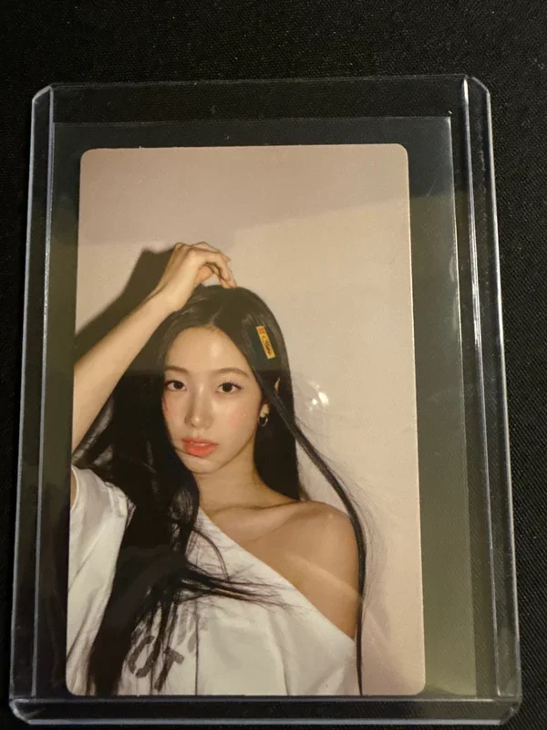 LE SSERAFIM 2025 S/S POP UP - THE HOT HOUSE Mini Photo Card