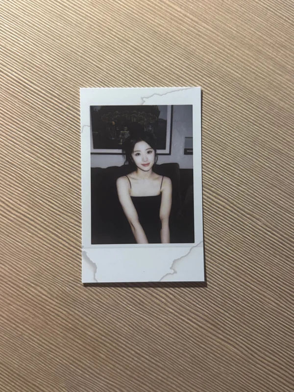 LE SSERAFIM 2023 S/S POP UP PHOTO CARD & TIN CASE SET