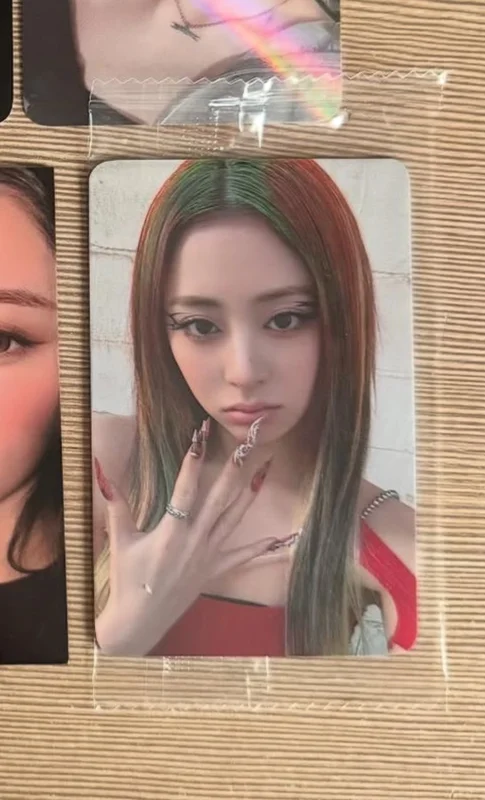 CRAZY KTOWN4U YUNJIN PHOTOCARD