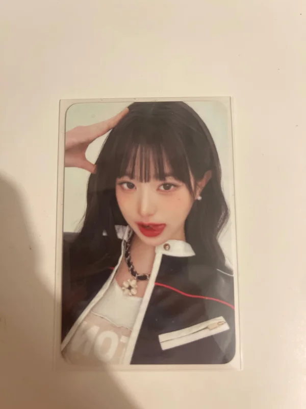 IVE THE 1ST WORLD TOUR SHOW WHAT I HAVE IN BANGKOK RANDOM PHOTOCARD PACK