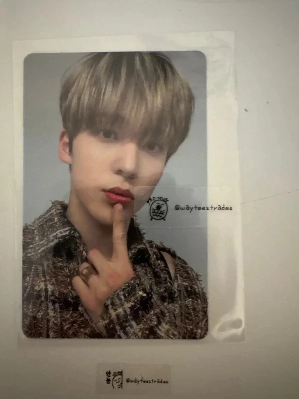 SPIN OFF : FROM THE WITNESS hello82