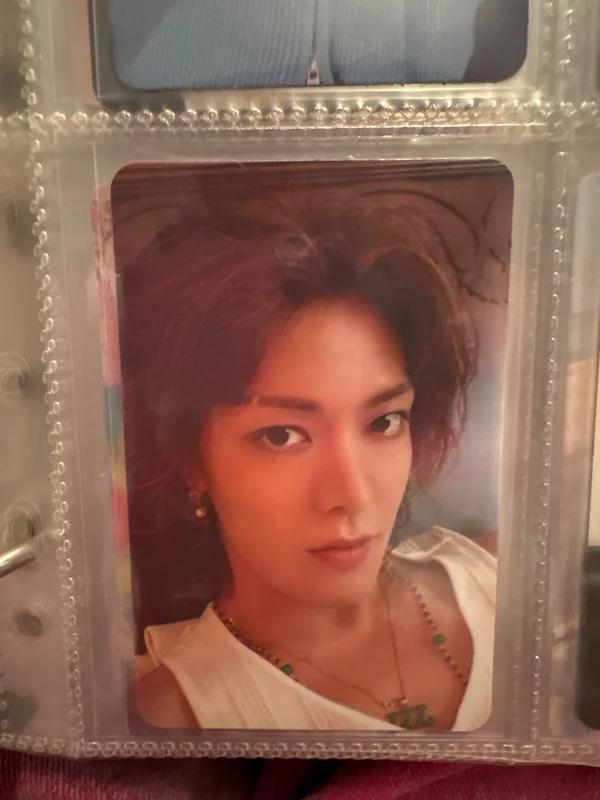 2 Baddies Photobook Ver. 2 Baddies Ver.