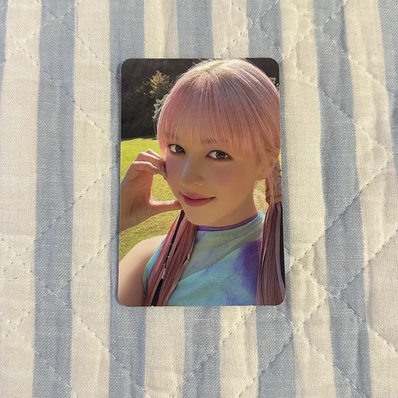 lily expergo B ver photocard