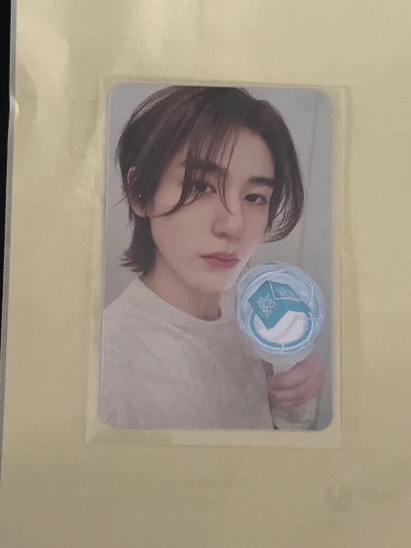 LEEHAN LIGHT STICK PHOTOCARD