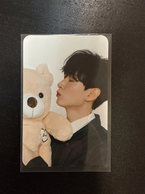 2026 SEASON'S GREETINGS YES24