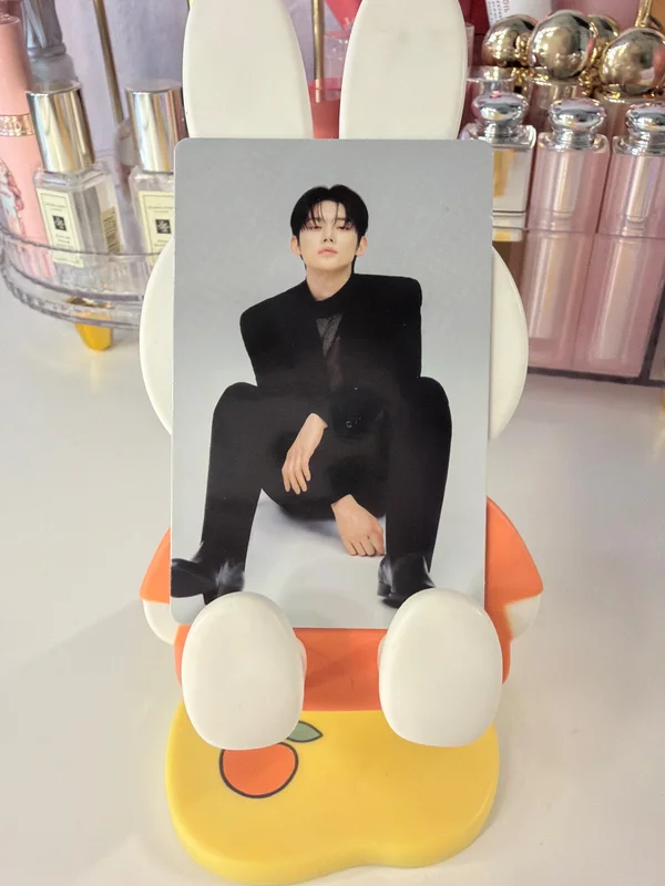 TOMORROW X TOGETHER WORLD TOUR [ACT : TOMORROW] Mini Photo Card