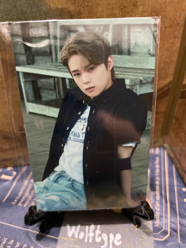First Howling : WE WEVERSE