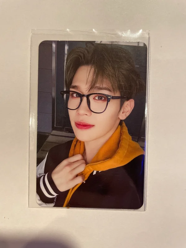 MELTING POINT PHOTOBOOK ver. MAKESTAR LUCKY DRAW