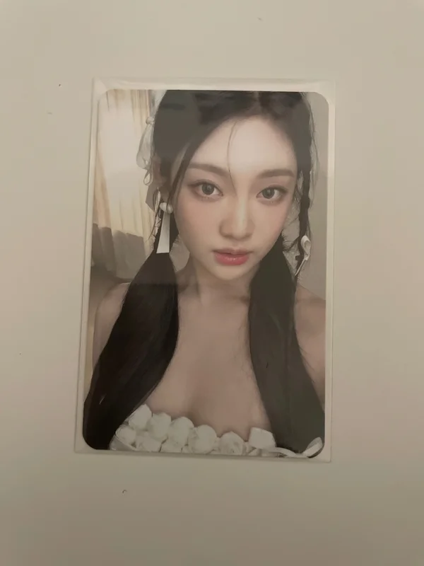 2024 SEASON'S GREETINGS RANDOM TRADING CARD