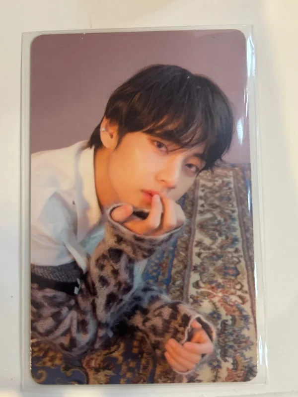 LOVE YOURSELF 'Tear'- V